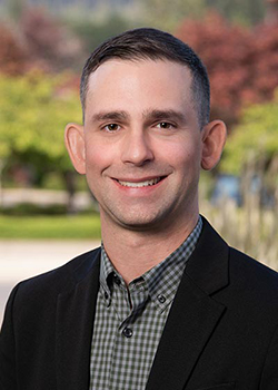 Alex-Barrett-bio